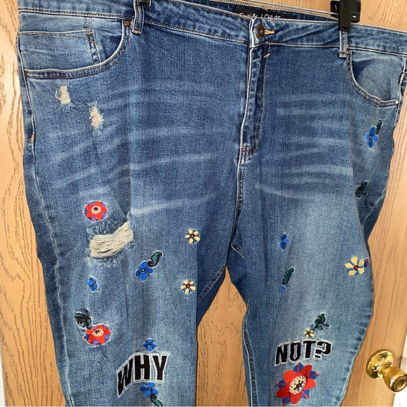 ⬇️SimplyBe embroidered Chloe skinny jeans - Picture 4 of 8